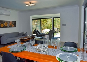 فلل للبيع في كيمر - ضمن مجمع فاخر -واسعار مناسبة 