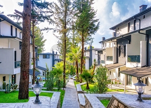 فلل للبيع في كيمر - ضمن مجمع فاخر -واسعار مناسبة 