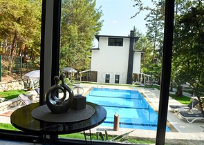 فلل للبيع في كيمر - ضمن مجمع فاخر -واسعار مناسبة 