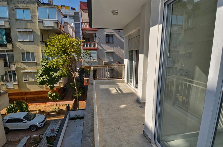 شقة 2 + 1 في وسط أنطاليا