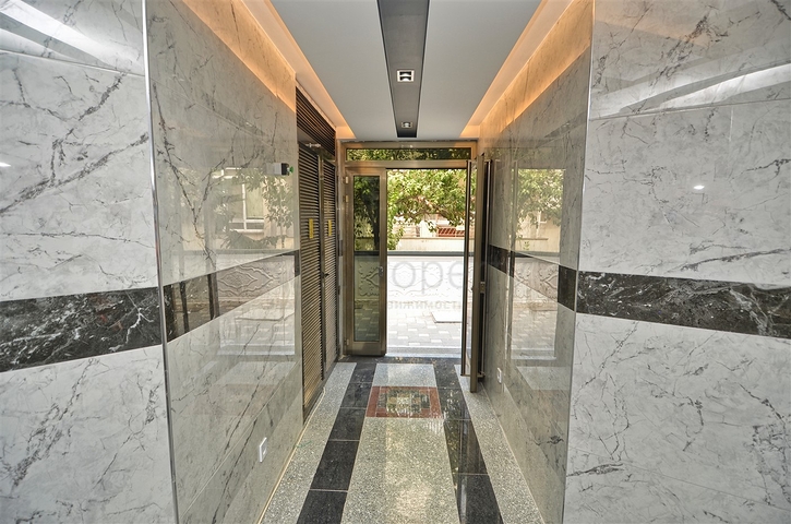 شقة 4 + 1 في وسط أنطاليا