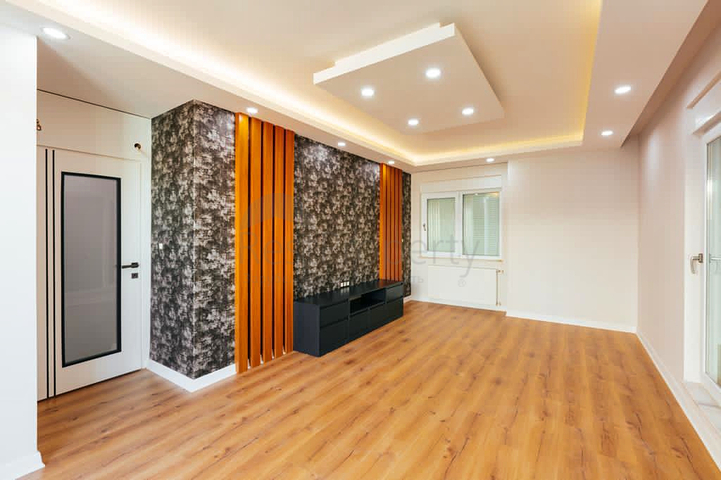 شقة 2 + 1 في وسط أنطاليا