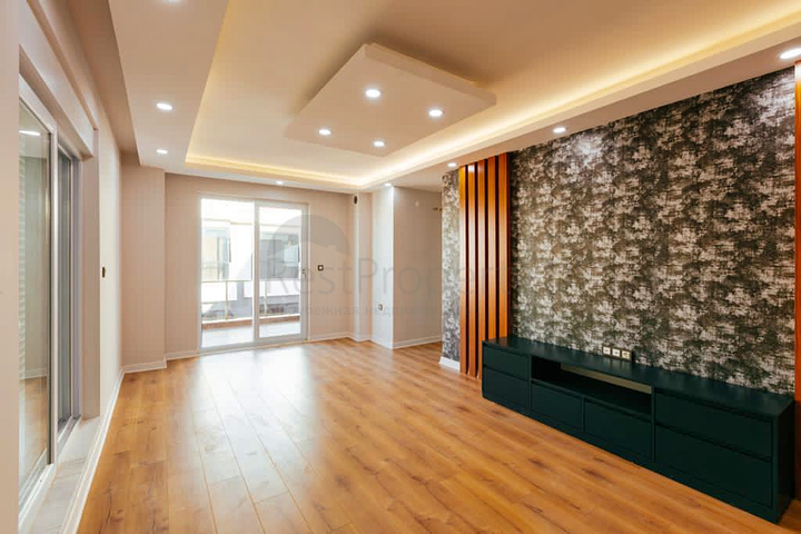 شقة 2 + 1 في وسط أنطاليا