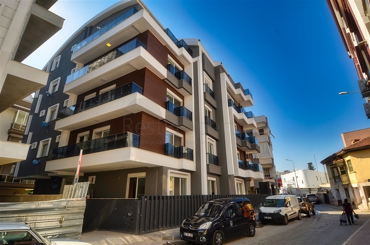 شقة 4 + 2 في وسط أنطاليا