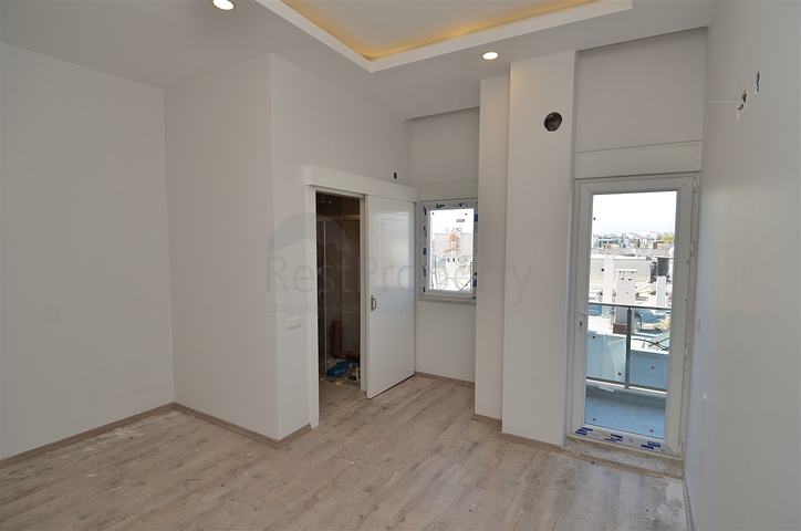 شقة 4 + 2 في وسط أنطاليا