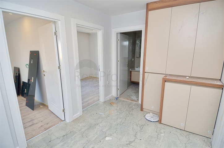 شقة 4 + 2 في وسط أنطاليا