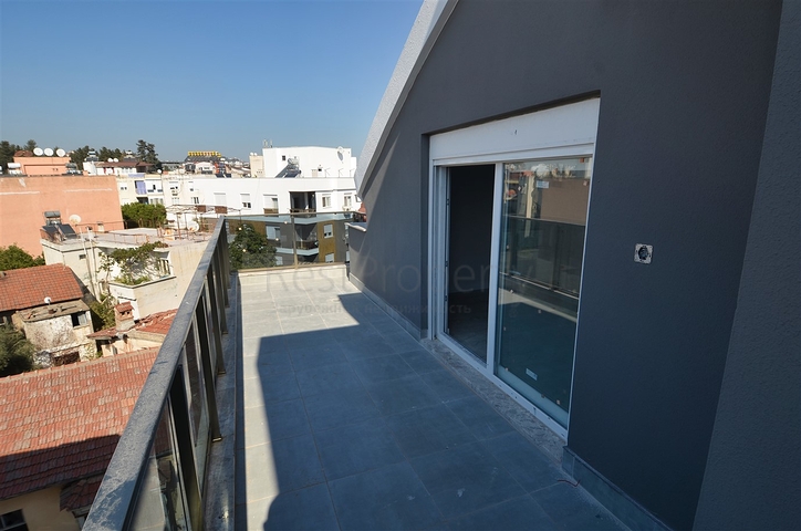 شقة 4 + 2 في وسط أنطاليا