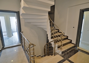 شقة 4 + 2 في وسط أنطاليا