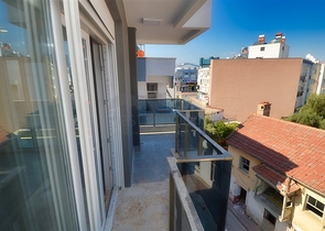 شقة 4 + 2 في وسط أنطاليا