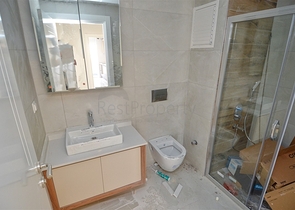 شقة 4 + 2 في وسط أنطاليا