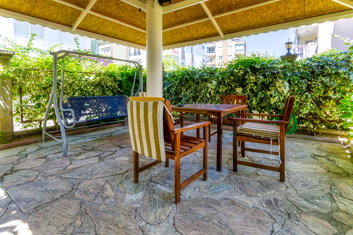 شقة بغرفة نوم واحدة في منطقة ليمان في كونيالتي