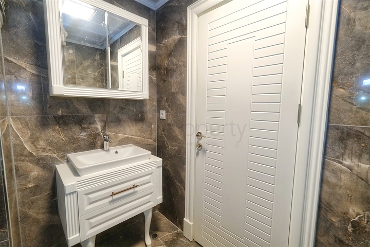 شقة 3 + 1 في منطقة ميدان كافاجي - أنطاليا