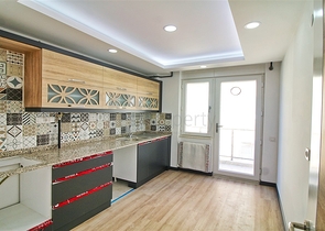 شقة بتصميم 2 + 1 في وسط أنطاليا