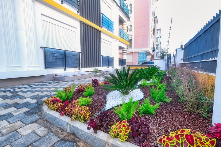 شقة بتصميم 2 + 1 في وسط أنطاليا