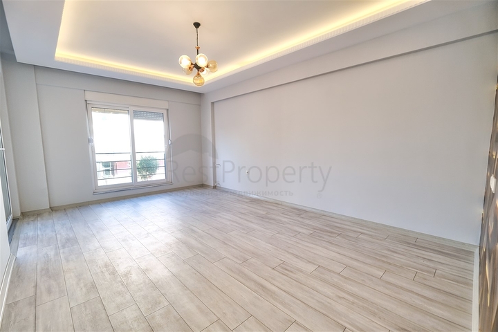 شقة بتصميم 2 + 1 في وسط أنطاليا