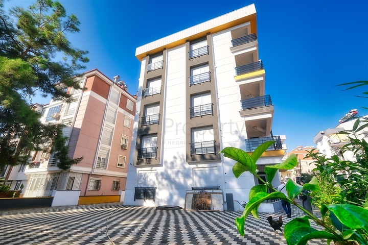 شقة بتصميم 2 + 1 في وسط أنطاليا