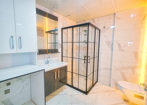 شقة بتصميم 2 + 1 في وسط أنطاليا