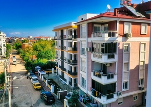 شقة بتصميم 2 + 1 في وسط أنطاليا