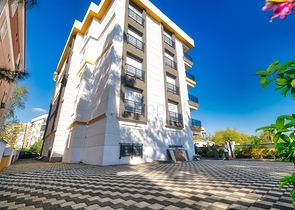 شقة بتصميم 2 + 1 في وسط أنطاليا