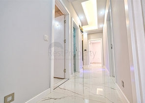 شقة بتصميم 2 + 1 في وسط أنطاليا