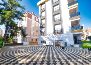 شقة بتصميم 2 + 1 في وسط أنطاليا