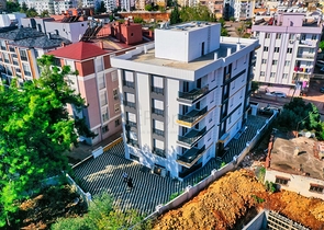 شقة بتصميم 2 + 1 في وسط أنطاليا