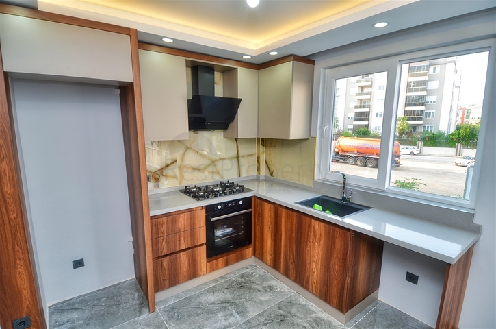 شقة 2 + 1 في وسط أنطاليا