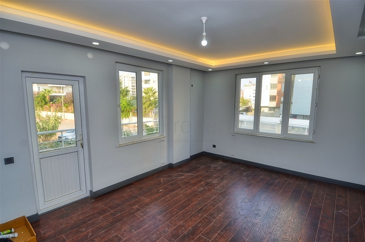 شقة 2 + 1 في وسط أنطاليا