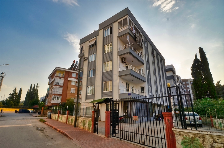 شقة 2 + 1 في وسط أنطاليا