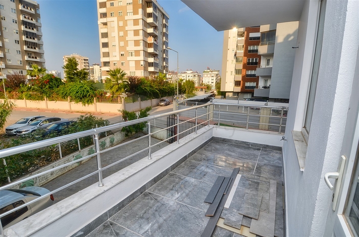 شقة 2 + 1 في وسط أنطاليا