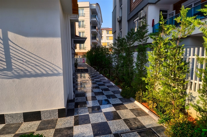 شقة 2 + 1 في وسط أنطاليا