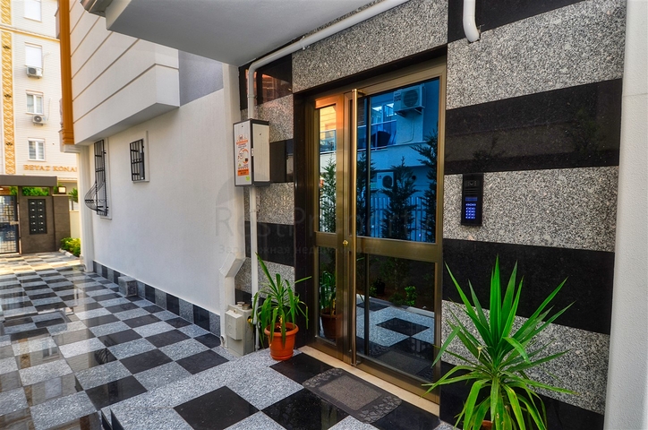 شقة 2 + 1 في وسط أنطاليا