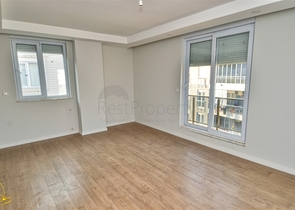 شقة 2 + 1 في وسط أنطاليا