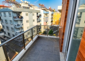 شقة 2 + 1 في وسط أنطاليا