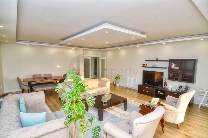  شقة 3 + 1 في منطقة مراد باشا - أنطاليا