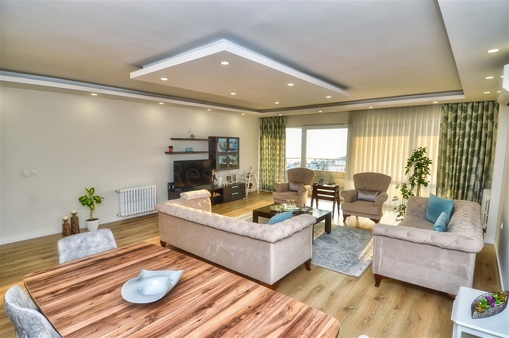  شقة 3 + 1 في منطقة مراد باشا - أنطاليا