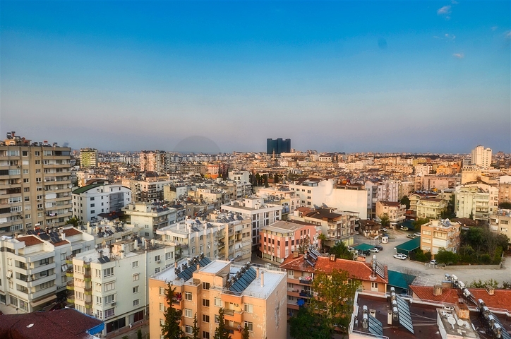  شقة 3 + 1 في منطقة مراد باشا - أنطاليا