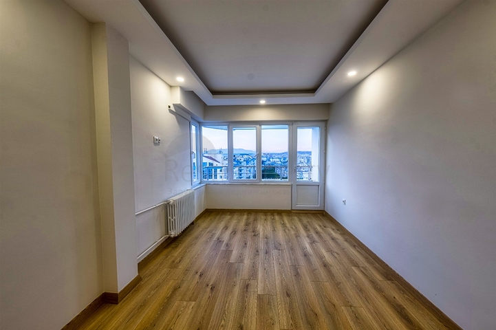  شقة 3 + 1 في منطقة مراد باشا - أنطاليا