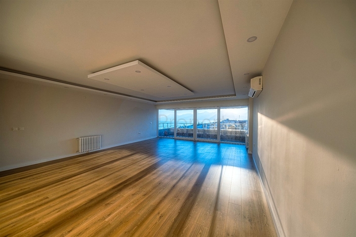  شقة 3 + 1 في منطقة مراد باشا - أنطاليا