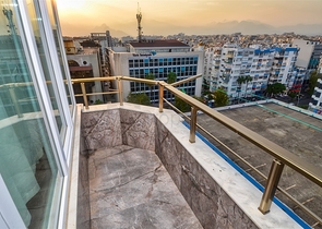  شقة 3 + 1 في منطقة مراد باشا - أنطاليا