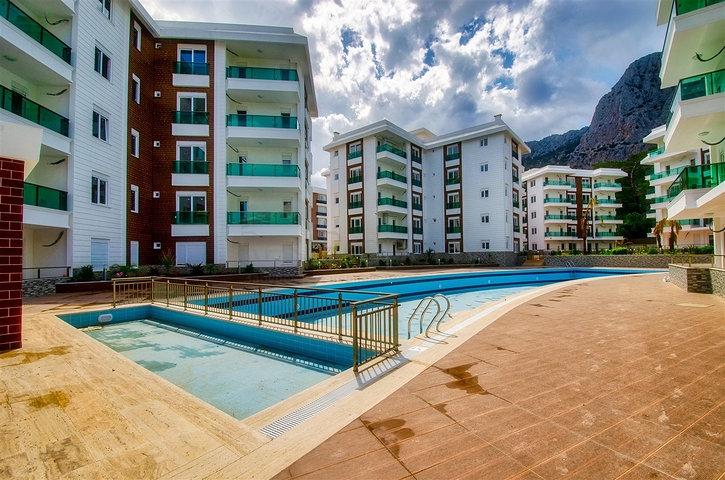 شقة 2 + 1 في مجمع جيد في منطقة كونيالتي