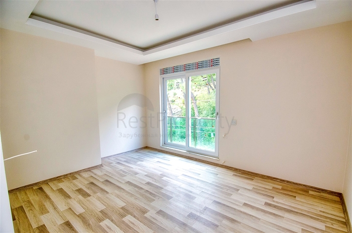 شقة 2 + 1 في مجمع جيد في منطقة كونيالتي