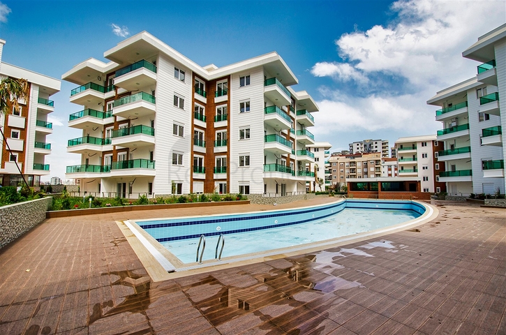 شقة 2 + 1 في مجمع جيد في منطقة كونيالتي