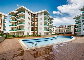 شقة 2 + 1 في مجمع جيد في منطقة كونيالتي