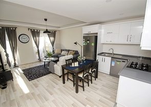 شقة 2 + 1 في مجمع جيد في منطقة كونيالتي