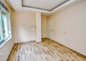 شقة 2 + 1 في مجمع جيد في منطقة كونيالتي