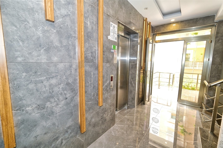  شقق 1 + 1، 2 + 1، 3 + 1 في منطقة كونيالتي - انطاليا