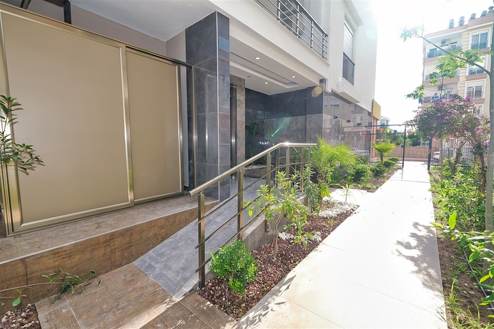  شقق 1 + 1، 2 + 1، 3 + 1 في منطقة كونيالتي - انطاليا