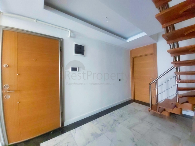 شقة بتصميم 4 + 1 في وسط أنطاليا