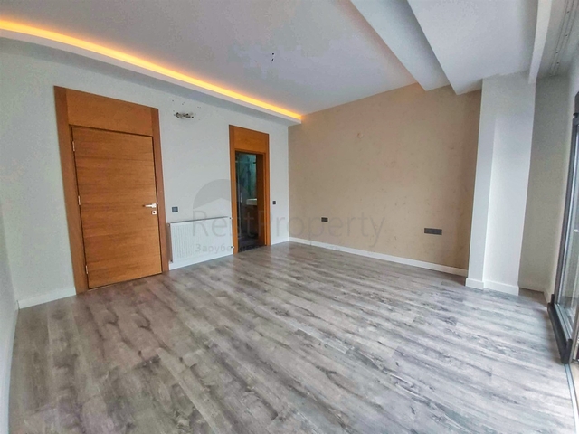 شقة بتصميم 4 + 1 في وسط أنطاليا